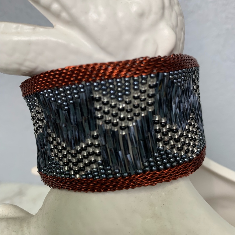 Boho bracelet mesh beaded wire in Aztec design